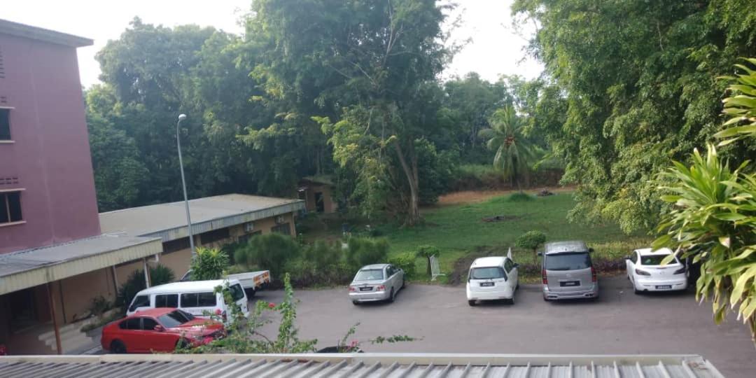 Mersing Merlin Inn Екстер'єр фото