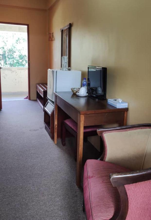 Mersing Merlin Inn Екстер'єр фото