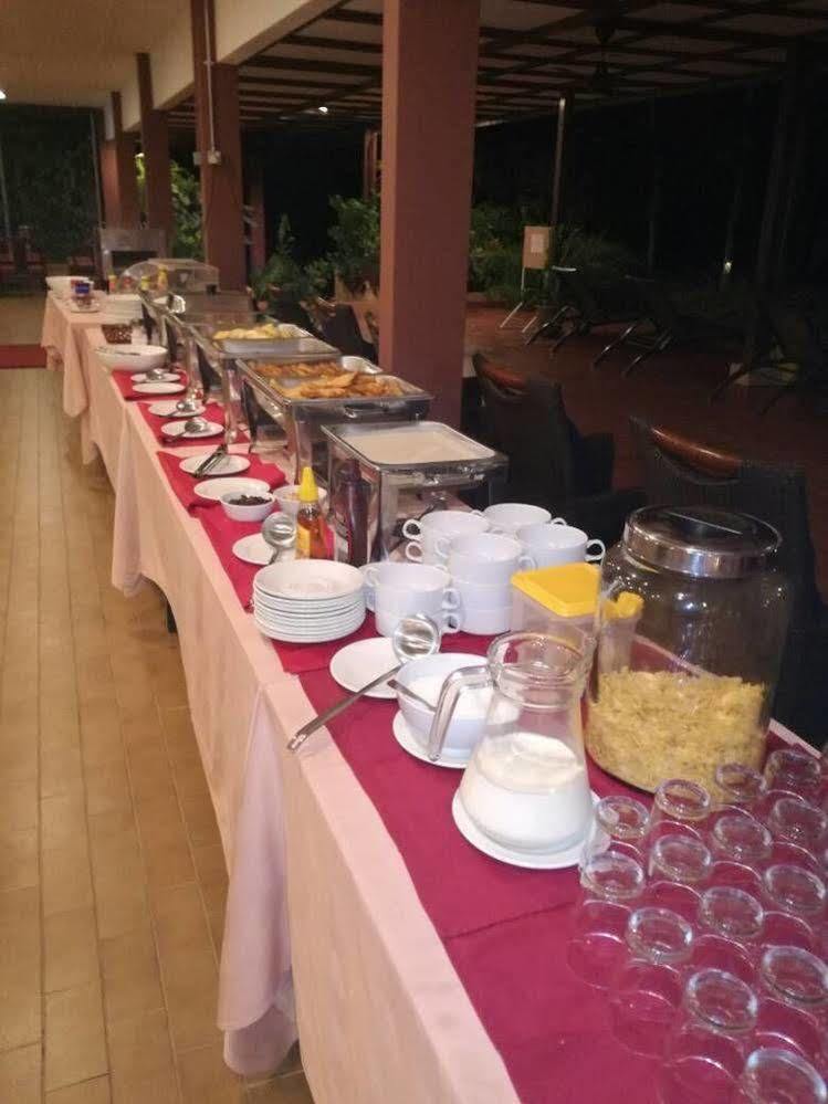 Mersing Merlin Inn Екстер'єр фото