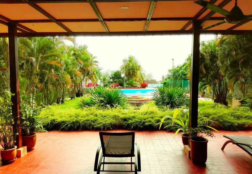 Mersing Merlin Inn Екстер'єр фото