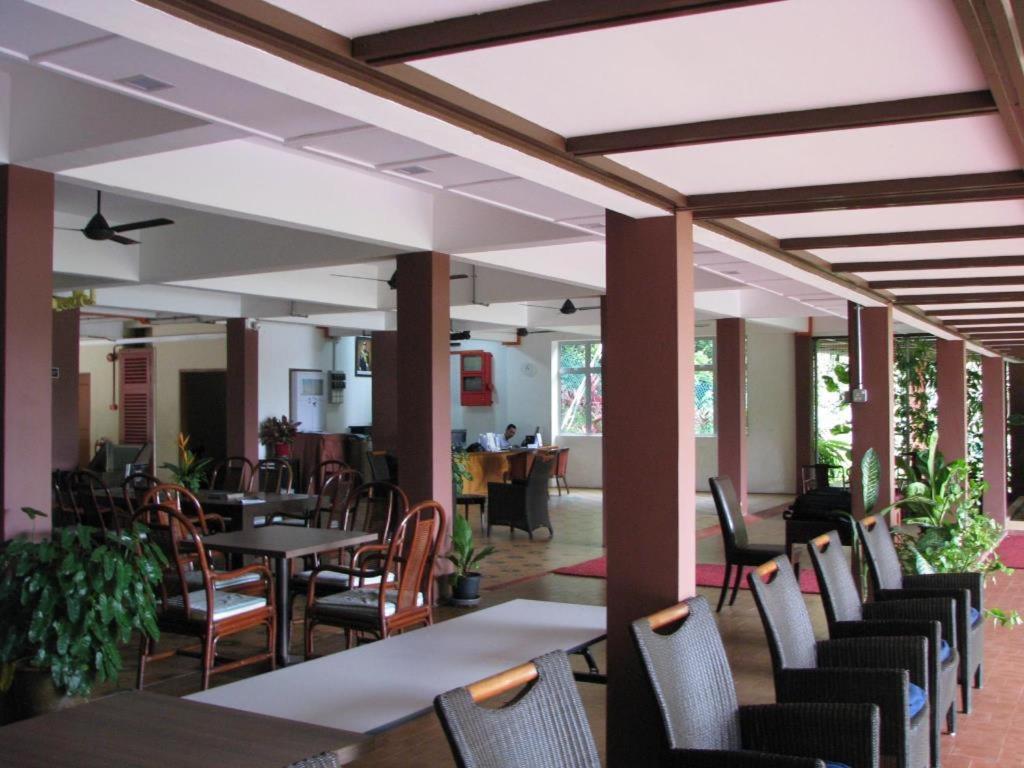 Mersing Merlin Inn Екстер'єр фото