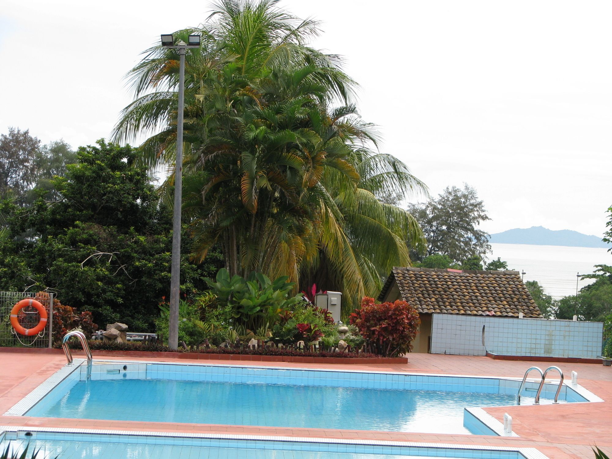Mersing Merlin Inn Екстер'єр фото