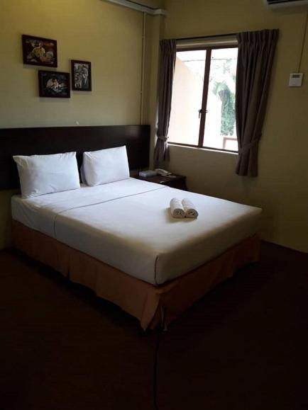 Mersing Merlin Inn Екстер'єр фото